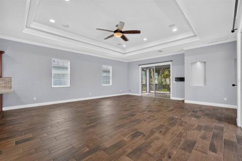 Villa ou maison à vendre à New Smyrna Beach, Floride: 5 chambres, 280.29 m2 № 2351576 - photo 9