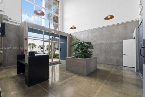 Купить коммерческую недвижимость в Майами, Флорида № 2000348 - фото 13