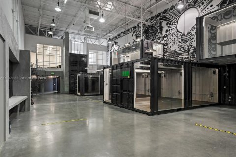 Купить коммерческую недвижимость в Майами, Флорида № 2000348 - фото 19