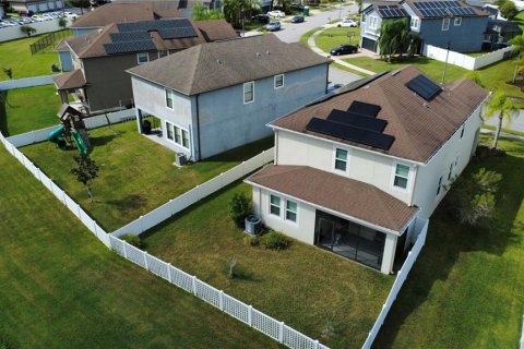 House in New Port Richey, Florida 5 bedrooms, 231.51 sq.m. № 2157833 - photo 6
