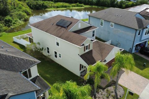 House in New Port Richey, Florida 5 bedrooms, 231.51 sq.m. № 2157833 - photo 5