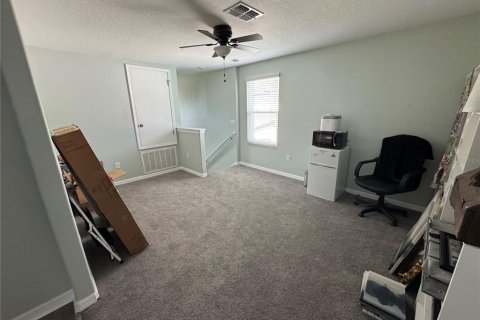 House in New Port Richey, Florida 5 bedrooms, 231.51 sq.m. № 2157833 - photo 26