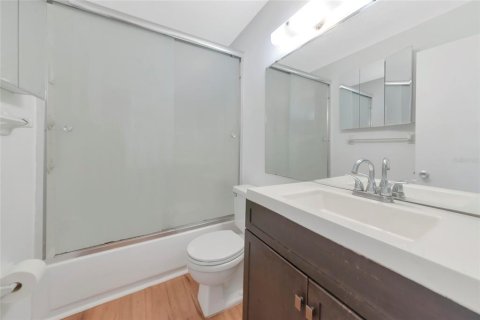 Condo in Venice, Florida, 2 bedrooms  № 1625341 - photo 20