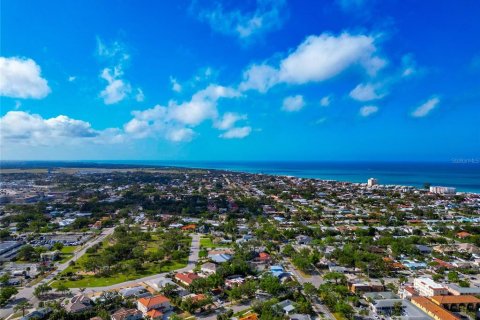 Condo in Venice, Florida, 2 bedrooms  № 1625341 - photo 25
