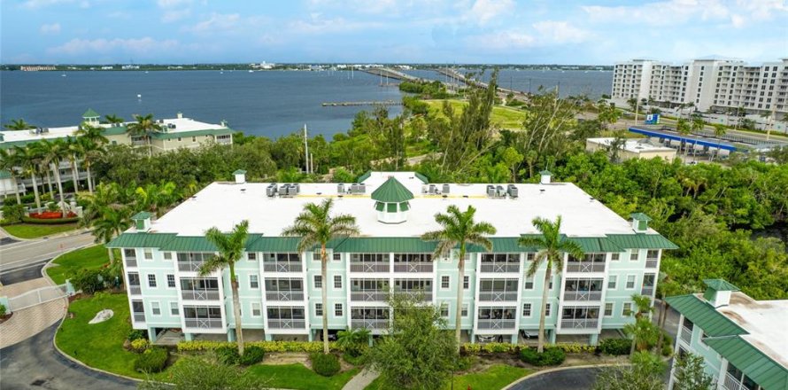 Condo à Port Charlotte, Floride, 3 chambres  № 1832565