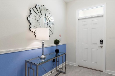House in Davenport, Florida 8 bedrooms, 363.15 sq.m. № 1447461 - photo 3
