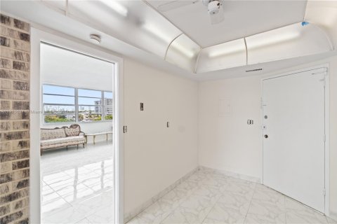 Купить кондоминиум в Майами, Флорида 2 спальни, 105.91м2, № 1965912 - фото 10