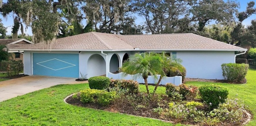 House in Sarasota, Florida 4 bedrooms, 151.43 sq.m. № 2367118