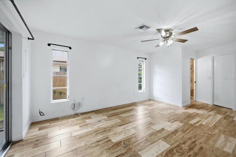 House in Sarasota, Florida 4 bedrooms, 151.43 sq.m. № 2367118 - photo 10