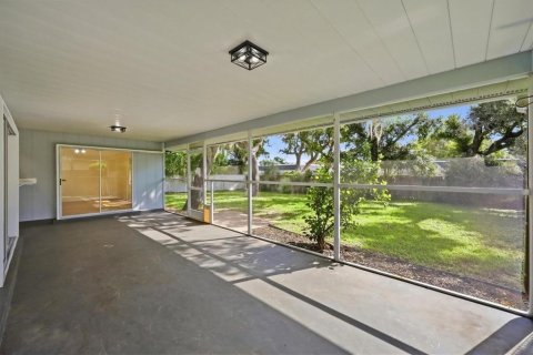 House in Sarasota, Florida 4 bedrooms, 151.43 sq.m. № 2367118 - photo 20