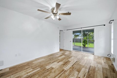 House in Sarasota, Florida 4 bedrooms, 151.43 sq.m. № 2367118 - photo 11