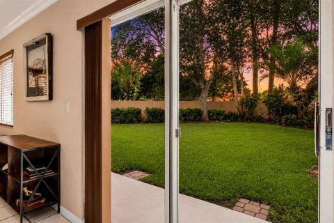 Villa ou maison à vendre à Hollywood, Floride: 3 chambres, 190.26 m2 № 2087415 - photo 28