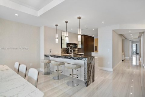 Condo in Sunny Isles Beach, Florida, 4 bedrooms  № 1867073 - photo 4