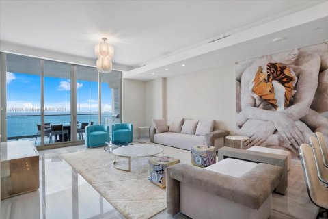 Condo in Sunny Isles Beach, Florida, 4 bedrooms  № 1867073 - photo 1