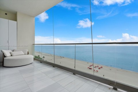 Condo in Sunny Isles Beach, Florida, 4 bedrooms  № 1867073 - photo 19