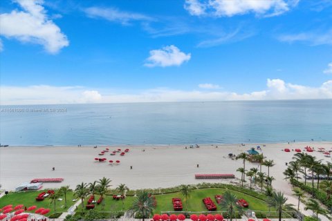 Condo in Sunny Isles Beach, Florida, 4 bedrooms  № 1867073 - photo 22