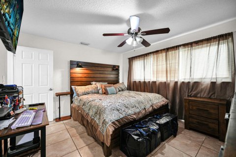 Villa ou maison à vendre à Lauderdale Lakes, Floride: 3 chambres, 175.68 m2 № 2087435 - photo 20