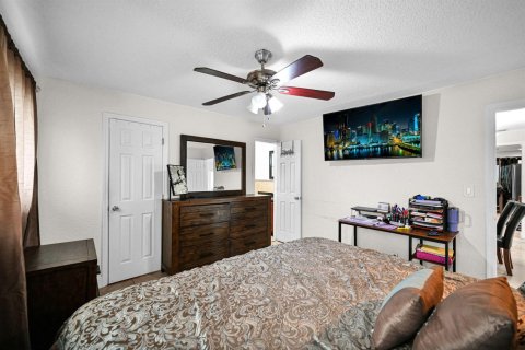 Villa ou maison à vendre à Lauderdale Lakes, Floride: 3 chambres, 175.68 m2 № 2087435 - photo 22