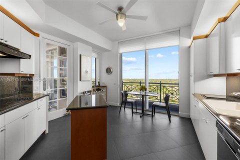 Condominio en venta en Coral Gables, Florida, 3 dormitorios, 195.09 m2 № 2038328 - foto 19