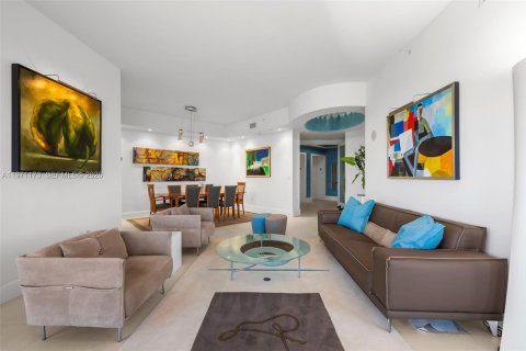 Condominio en venta en Coral Gables, Florida, 3 dormitorios, 195.09 m2 № 2038328 - foto 15