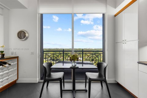 Condominio en venta en Coral Gables, Florida, 3 dormitorios, 195.09 m2 № 2038328 - foto 17