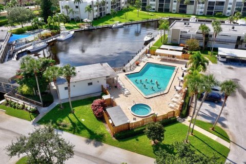 Condo in Stuart, Florida, 1 bedroom № 2190273 - photo 20