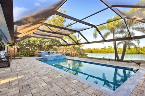 Villa ou maison à vendre à Englewood, Floride: 2 chambres, 148.55 m2 № 2216441 - photo 3