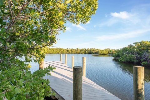 Villa ou maison à vendre à Englewood, Floride: 2 chambres, 148.55 m2 № 2216441 - photo 2