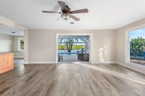 Villa ou maison à vendre à Englewood, Floride: 2 chambres, 148.55 m2 № 2216441 - photo 7