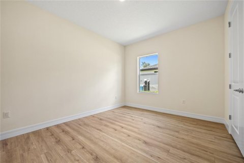 House in North Port, Florida 4 bedrooms, 184.88 sq.m. № 1426955 - photo 12