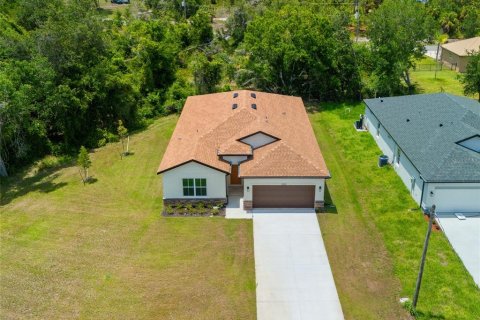 House in North Port, Florida 4 bedrooms, 184.88 sq.m. № 1426955 - photo 19