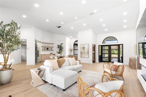 Купить виллу или дом в Бока-Ратон, Флорида 3 спальни, 243.22м2, № 1991722 - фото 13