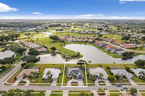 Купить виллу или дом в Бока-Ратон, Флорида 3 спальни, 243.22м2, № 1991722 - фото 3