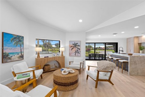 Купить виллу или дом в Бока-Ратон, Флорида 3 спальни, 243.22м2, № 1991722 - фото 6