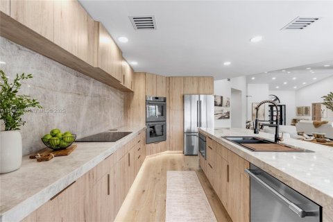 Купить виллу или дом в Бока-Ратон, Флорида 3 спальни, 243.22м2, № 1991722 - фото 11