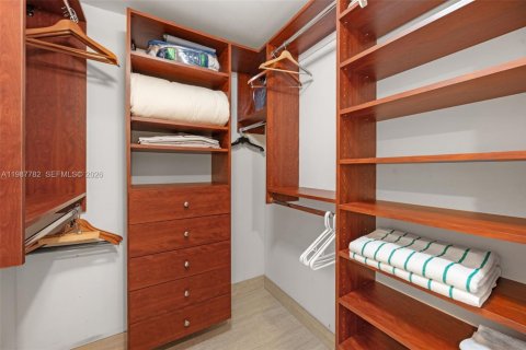 Снять в аренду кондоминиум в Майами, Флорида 1 спальня, 91.51м2, № 2049002 - фото 20