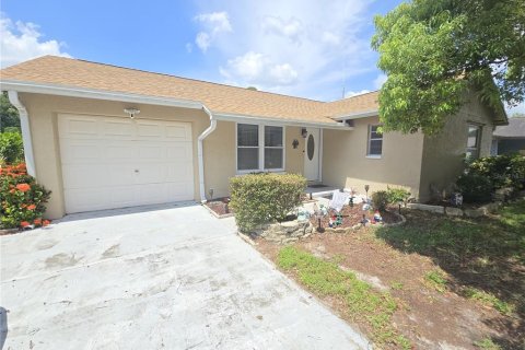 Villa ou maison à vendre à New Port Richey, Floride: 3 chambres, 119.19 m2 № 2344942 - photo 2