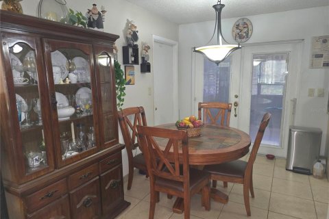 Villa ou maison à vendre à New Port Richey, Floride: 3 chambres, 119.19 m2 № 2344942 - photo 5