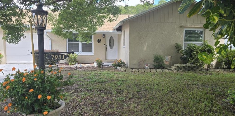 Villa ou maison à New Port Richey, Floride 3 chambres, 119.19 m2 № 2344942