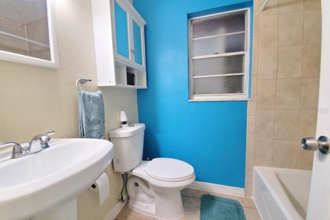 Casa en alquiler en Tampa, Florida, 3 dormitorios, 111.58 m2 № 1879734 - foto 11
