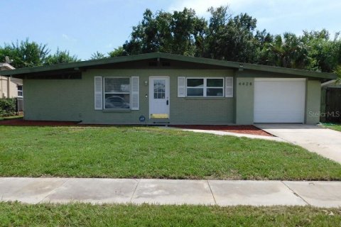 Casa en alquiler en Tampa, Florida, 3 dormitorios, 111.58 m2 № 1879734 - foto 1