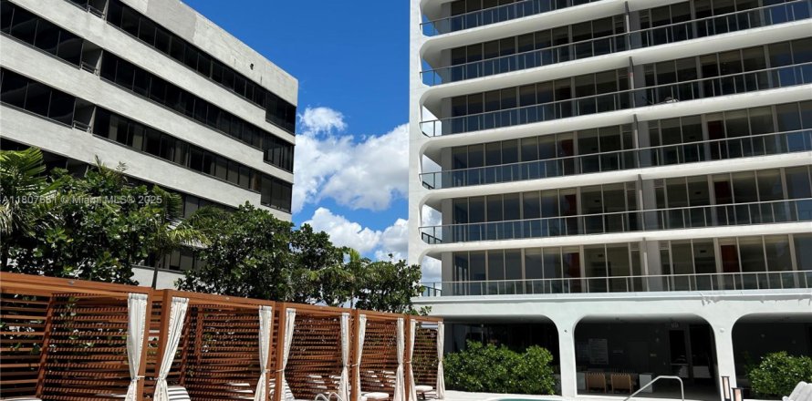 Condo à Miami, Floride, 3 chambres № 1864996