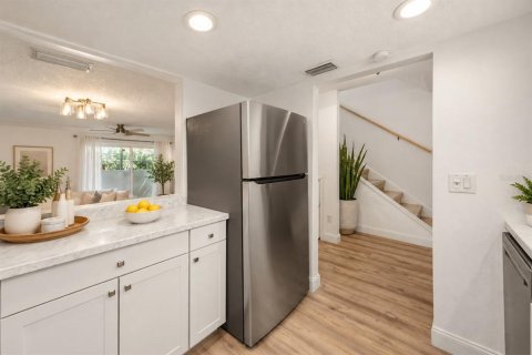 Townhouse in Oldsmar, Florida 2 bedrooms, 100.33 sq.m. № 2394203 - photo 6
