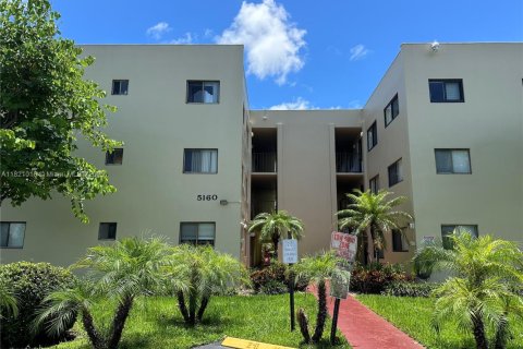 Condominio en venta en Delray Beach, Florida, 2 dormitorios, 88.44 m2 № 1785741 - foto 2