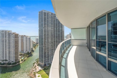 Condo in Miami, Florida, 2 bedrooms  № 2082106 - photo 11