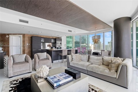 Condo in Miami, Florida, 2 bedrooms  № 2082106 - photo 7