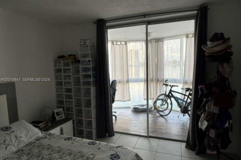 Condominio en venta en Miami, Florida, 1 dormitorio, 77.11 m2 № 2091023 - foto 14