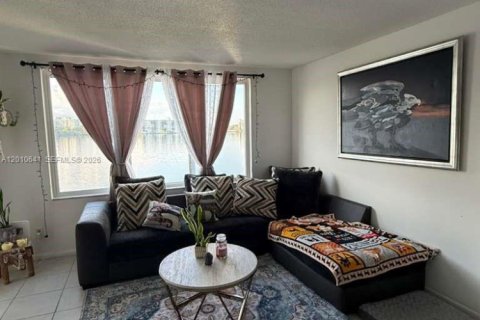 Condominio en venta en Miami, Florida, 1 dormitorio, 77.11 m2 № 2091023 - foto 8