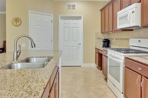 Villa ou maison à vendre à Davenport, Floride: 2 chambres, 134.34 m2 № 2420135 - photo 5
