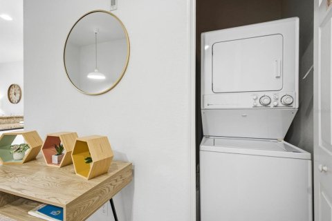 Condo in Davenport, Florida, 3 bedrooms  № 2122181 - photo 24